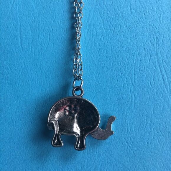 (K2) Elephant Necklace - Picture 4 of 4